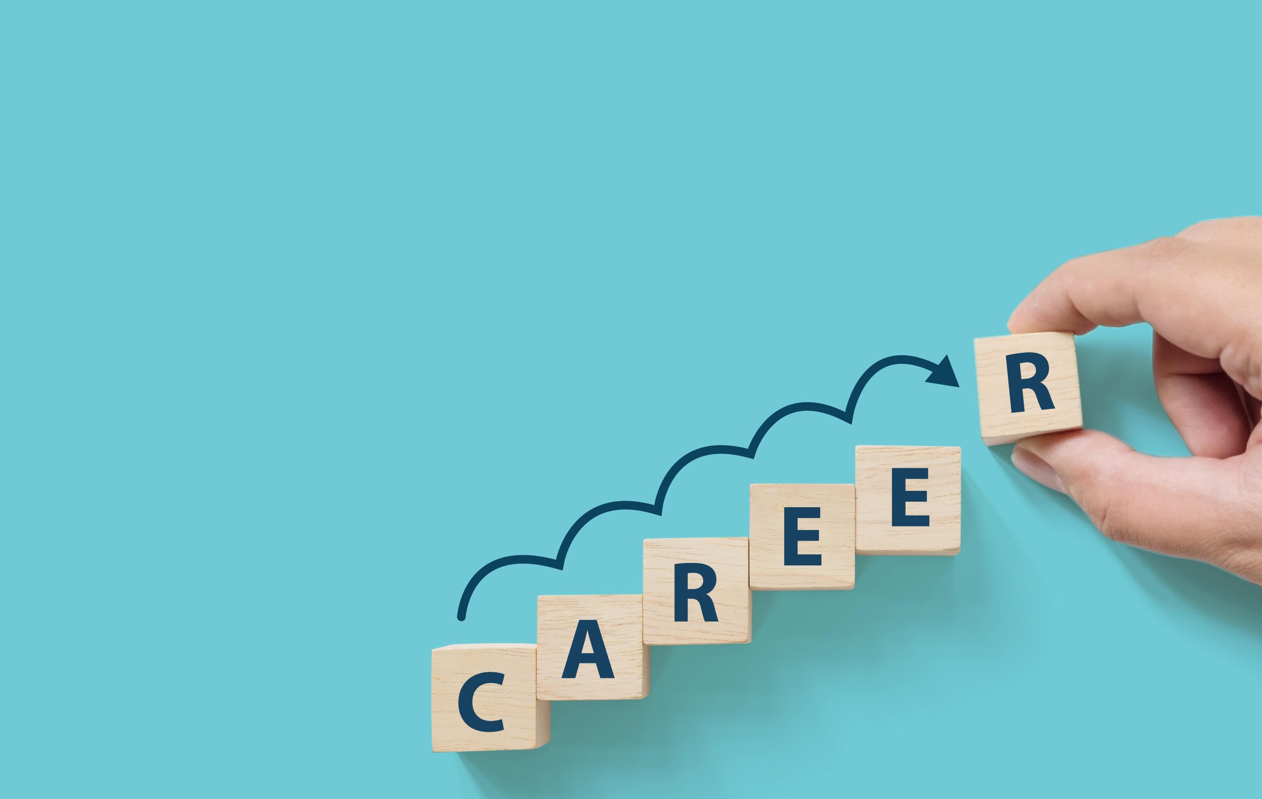 The shortest way to the fastest career growth: A business management course